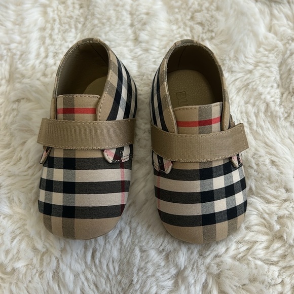 Burberry Infants Charleton Vintage Check Crib Shoes - Picture 2 of 10